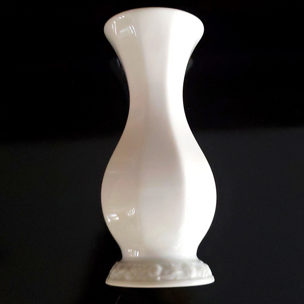 Rosenthal Classic Germany, 'Maria White' Porcelain Vase